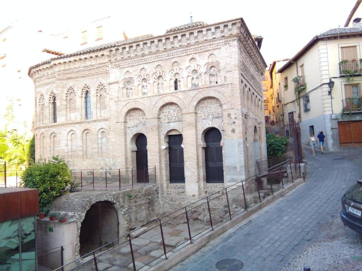 Puerta Del Vado Bajo